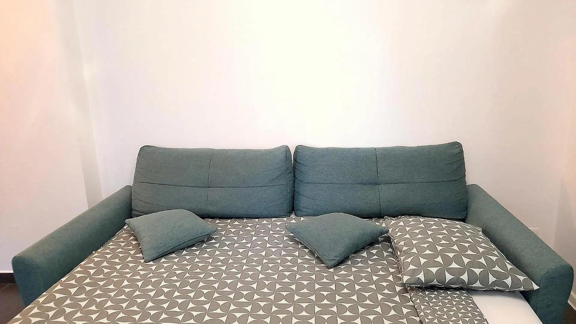 Like Home Victoriei Bucharest Apartment